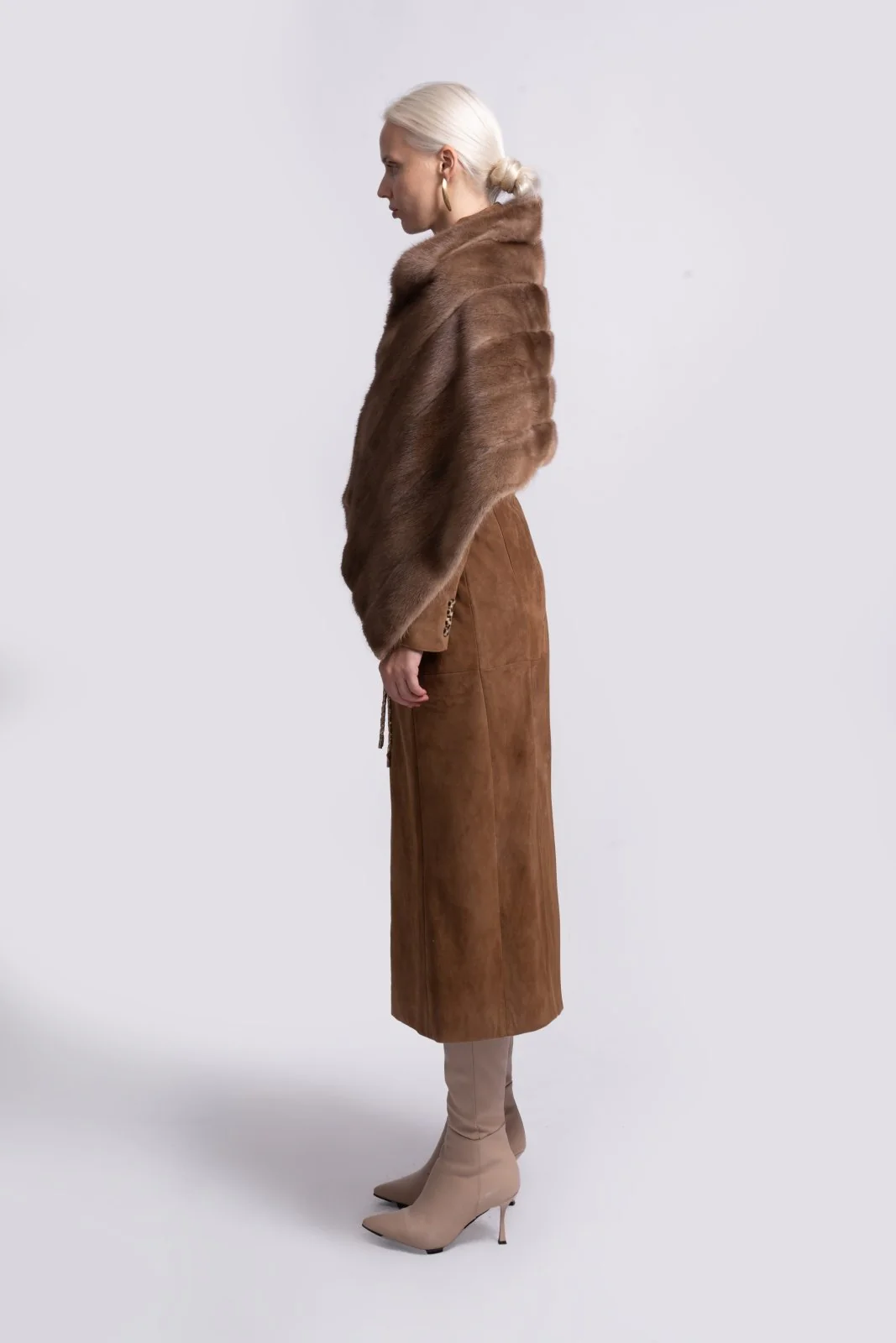 Mocha Dusk Mink Cape - Image 3